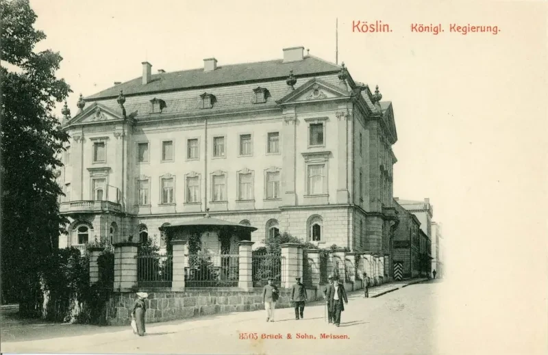 Ansicht des Regierungsgebäudes Köslin, Postkarte vor 1919.
