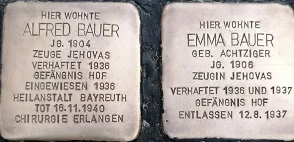 Stolpersteine für Alfred und Emma Bauer.