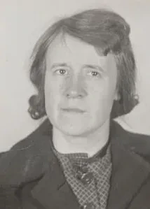 Polizeifoto im Porträt von Agnes Brass, 1944