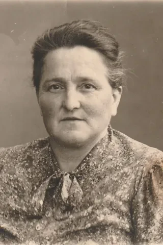 Porträt von Elfriede Gollsch