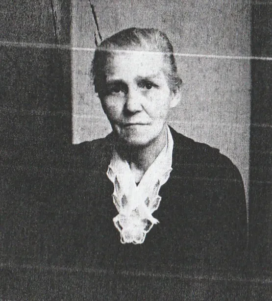 Paßfoto von Martha Glöde.