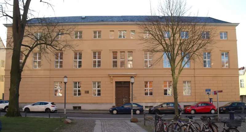 Das Landgericht in Greifswald, Außenansicht.