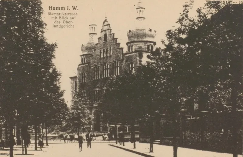 Eine Postkarte zeigt die Bismarckstraße in Hamm mit Blick auf das Oberlandesgericht.