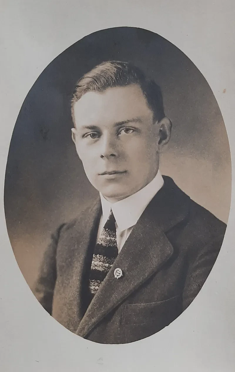Portrait des jungen Ludwig Bischoff.