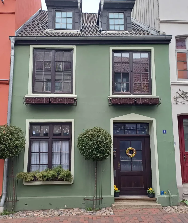 Die heutige Ansicht des Hauses in der Speicherstraße 5 in Wismar.