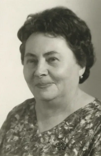 Sophie Stippel als ältere Frau.