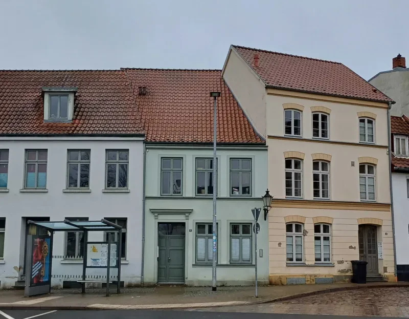Das Haus Hundestraße 17 in Wismar.