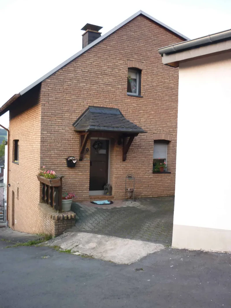 Das ehemalige Wohnhaus von Hermann Kubalski in Wissen, Felsenweg 9, 2014.