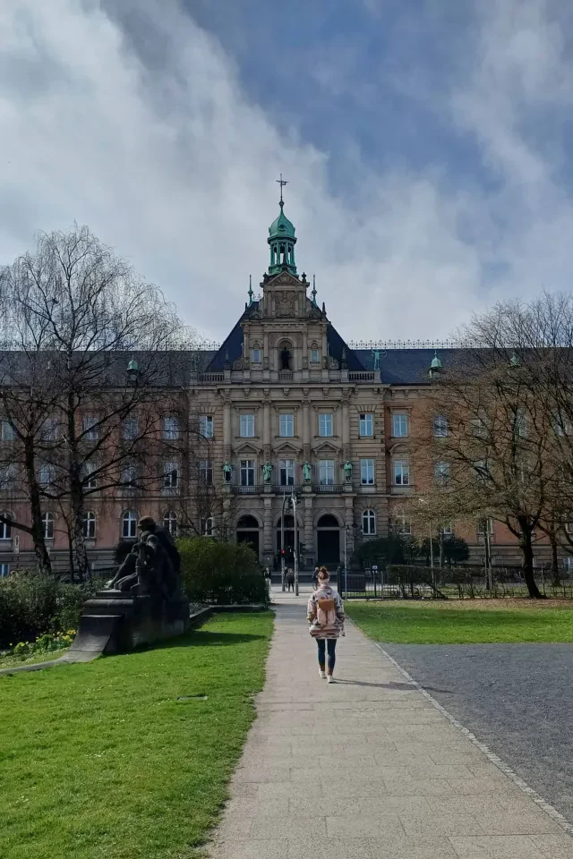Bild von Hamburg-Mitte, Ziviljustizgebäude am Sievekingplatz
